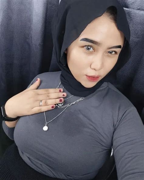 cerita dewasa selingkuh|Cerita Dewasa Istri Selingkuh Melepas Hijab Dengan Seorang。